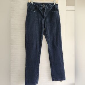 JONES NEW YORK, Madison style Slim Size 8 Jeans. Dark Wash